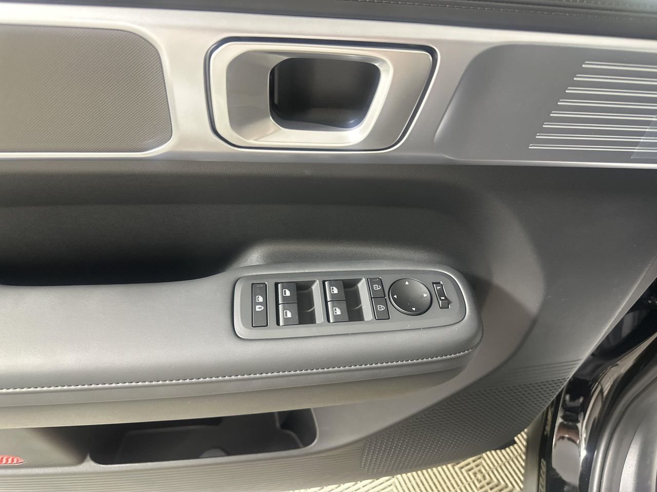 New 2026 Phantom Black Hyundai SEL image 11