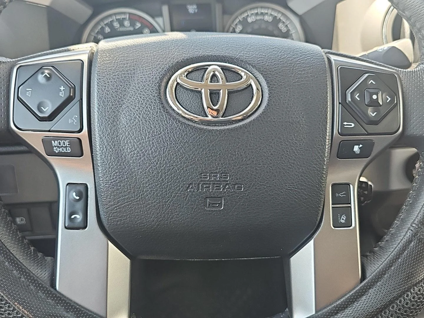 Used 2022 Magnetic Gray Metallic Toyota SR5 image 10