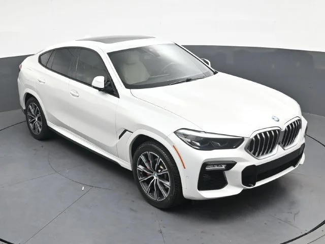 Used 2021 White BMW sDrive40i image 24