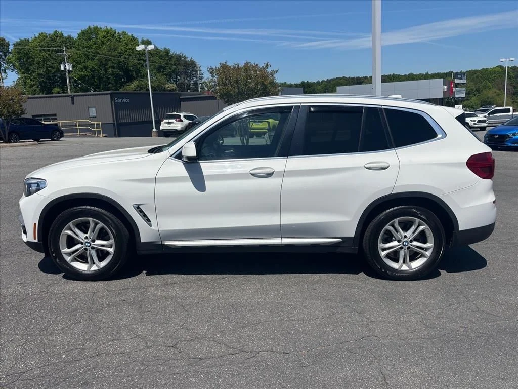 Used 2019 White BMW xDrive30i image 23