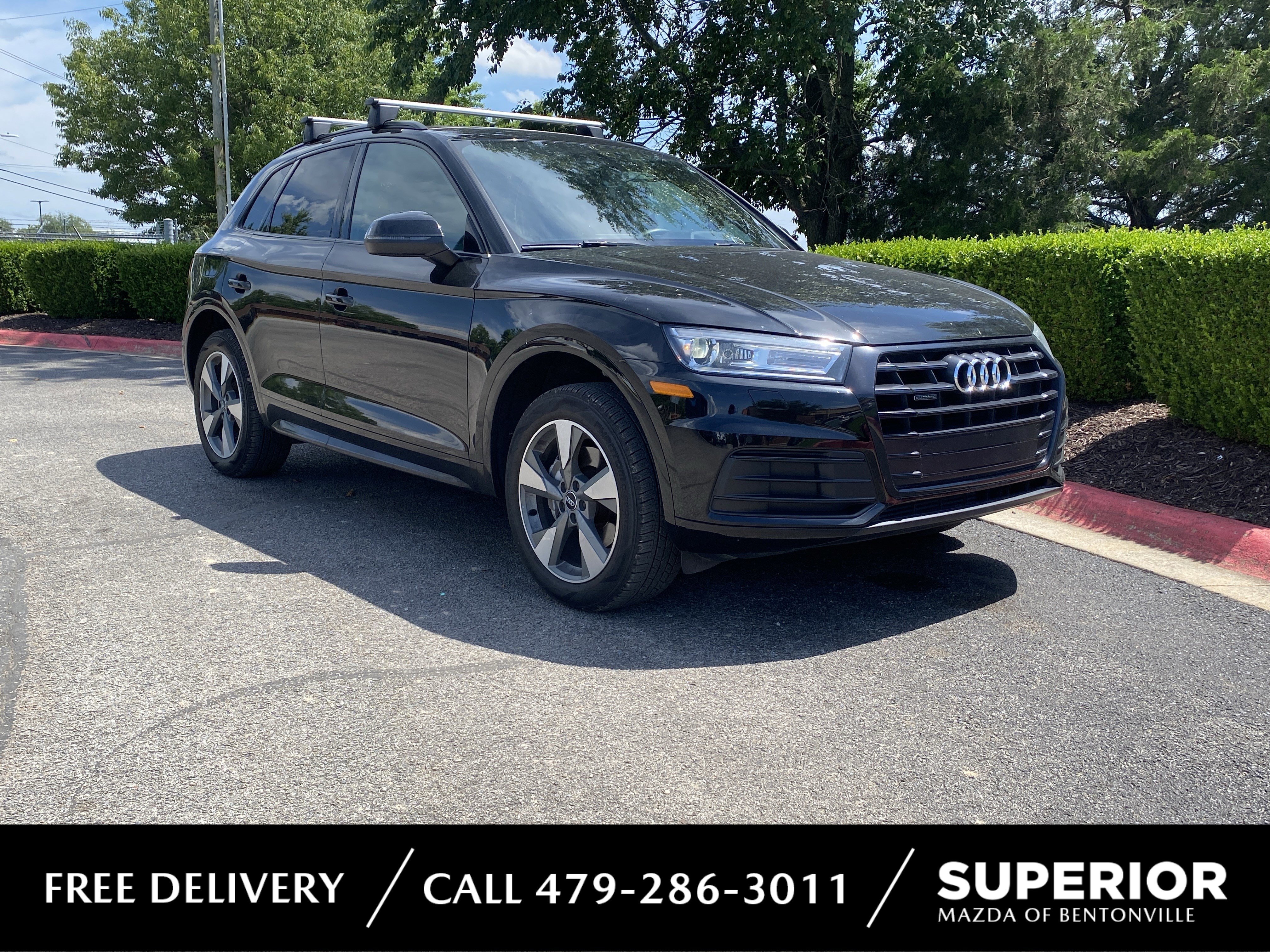 2020 Audi Q5 45 Titanium quattro S tronic Premium's photo