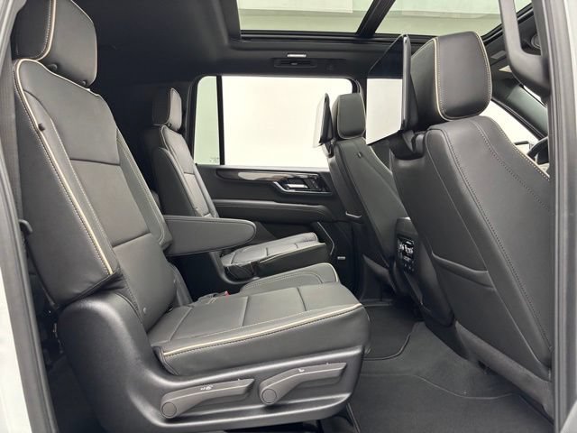 New 2026 Summit White GMC Elevation image 41