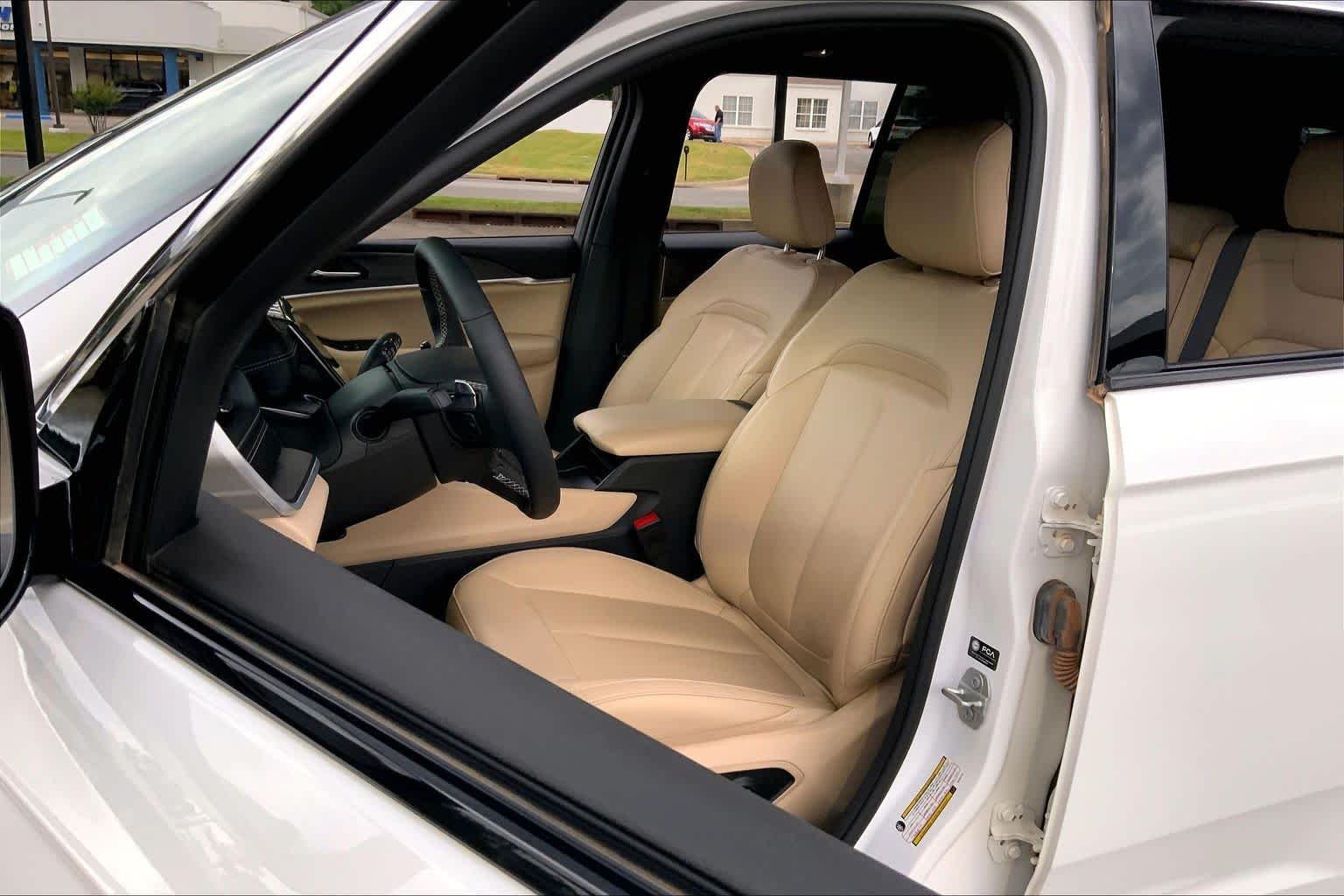 Used 2024 Bright White Clearcoat Jeep Limited image 8