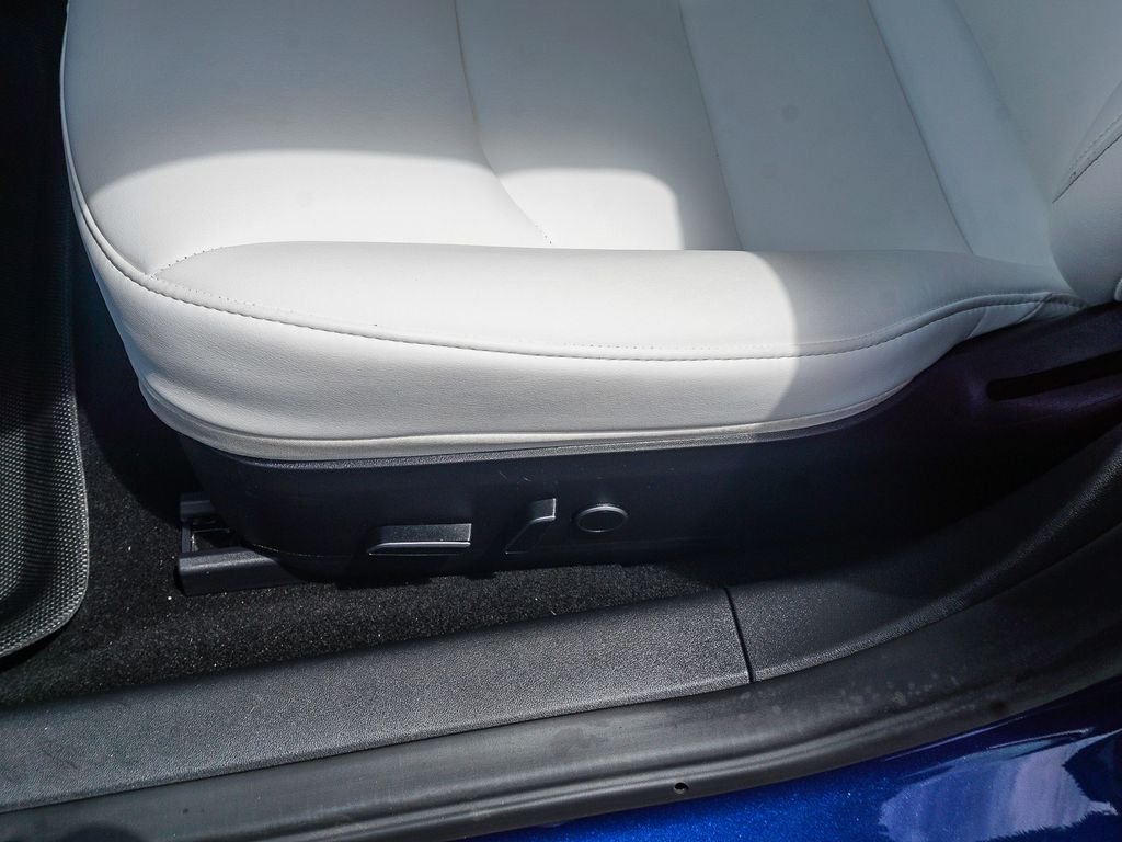 Used 2023 Deep Blue Metallic Tesla Base image 20