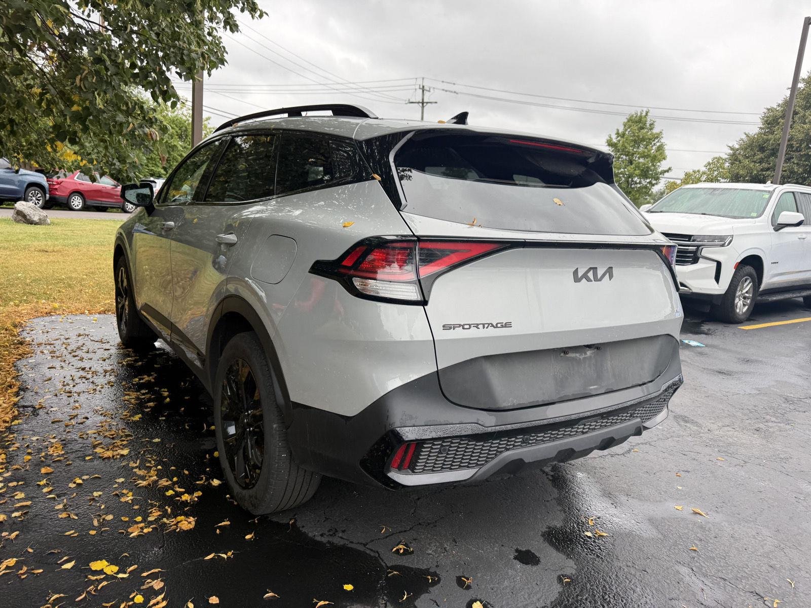 Used 2025 Wolf Gray Kia X-Line image 9