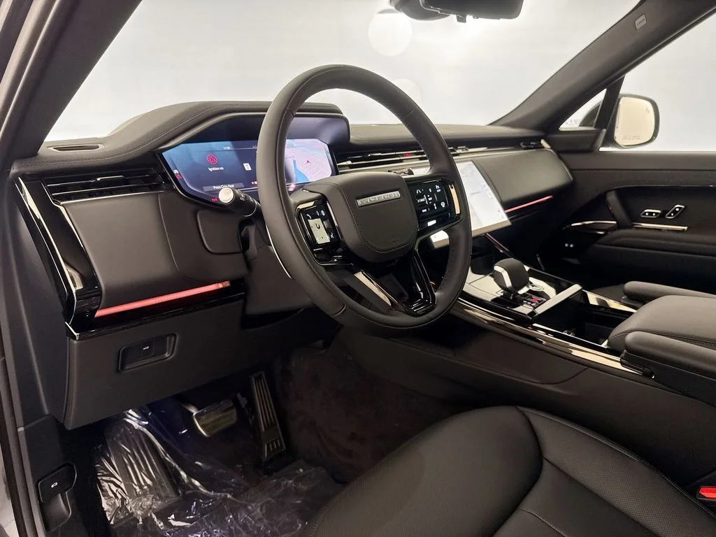 New 2026 Carpathian Grey Land Rover Dynamic SE image 9