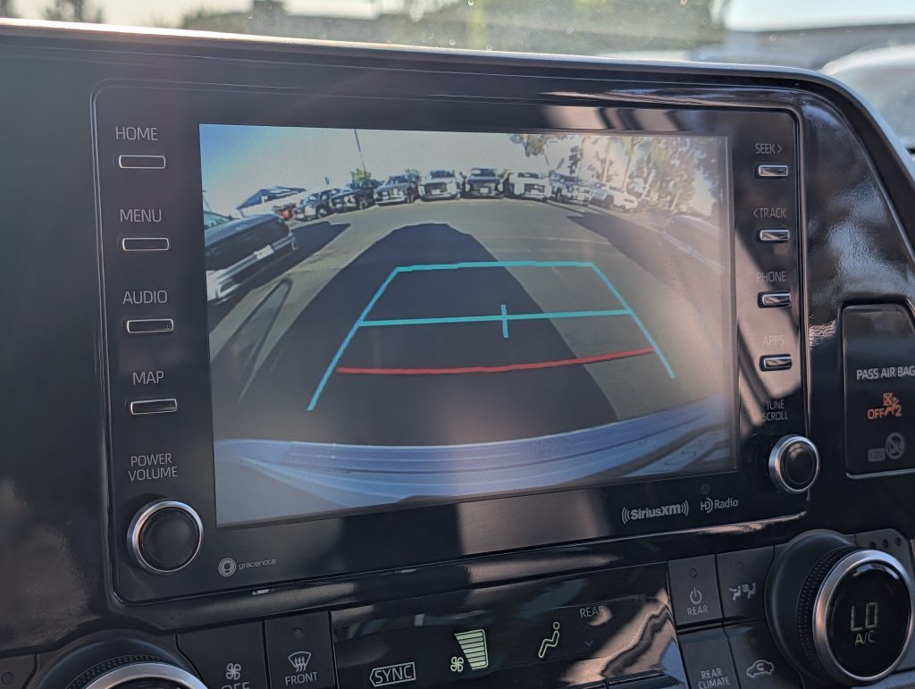 2022 Toyota Highlander XLE - Photo 23