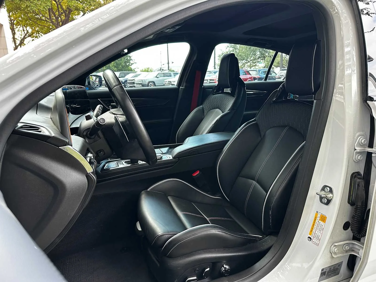 Certified Used 2025 Summit White Cadillac V-Series Blackwing image 9