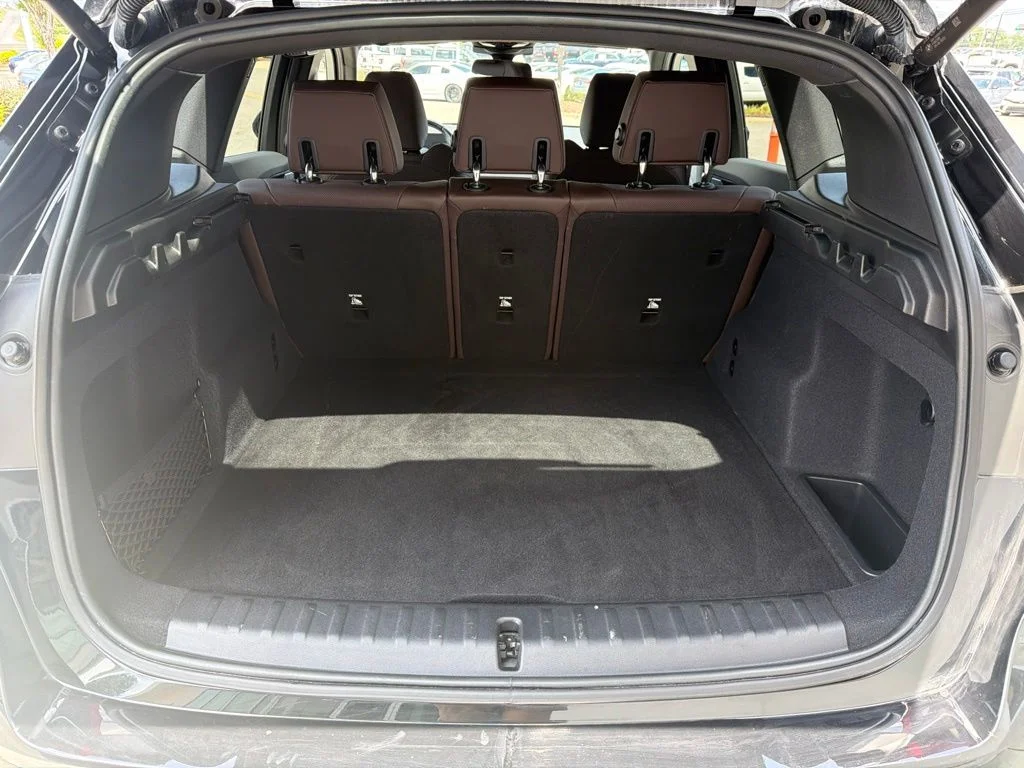 Used 2023 Black BMW xDrive28i image 15