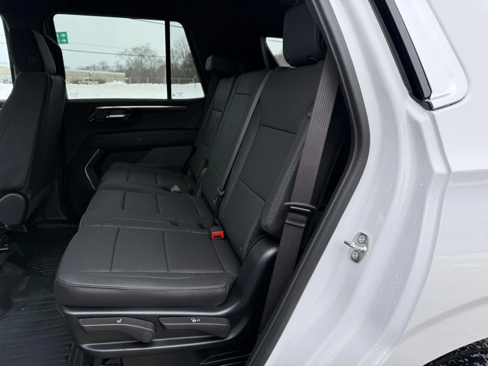 New 2025 Summit White Chevrolet Pursuit Rated image 10
