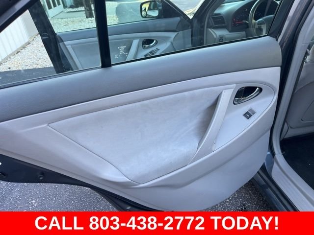 Used 2011 Gray Toyota LE image 10