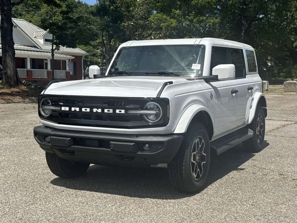 New 2026 White Ford Outer Banks image 3