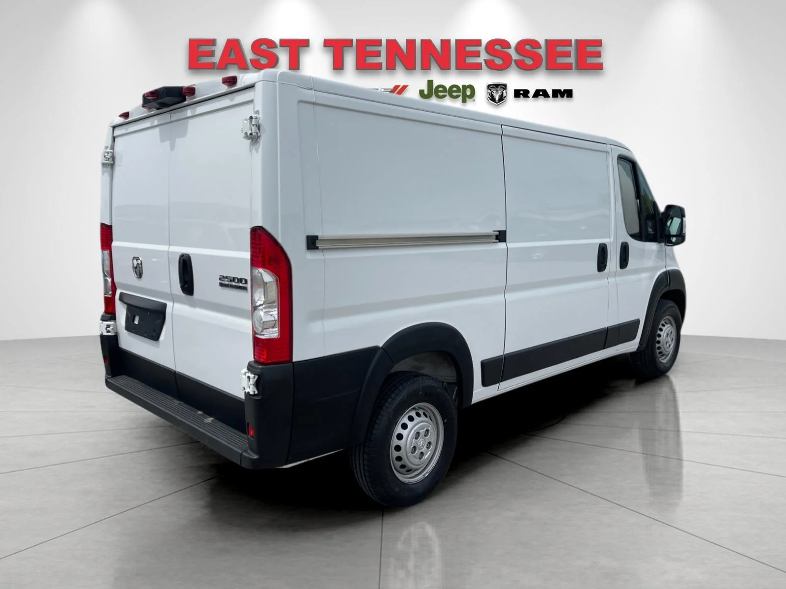Used 2025 White Ram Base image 3