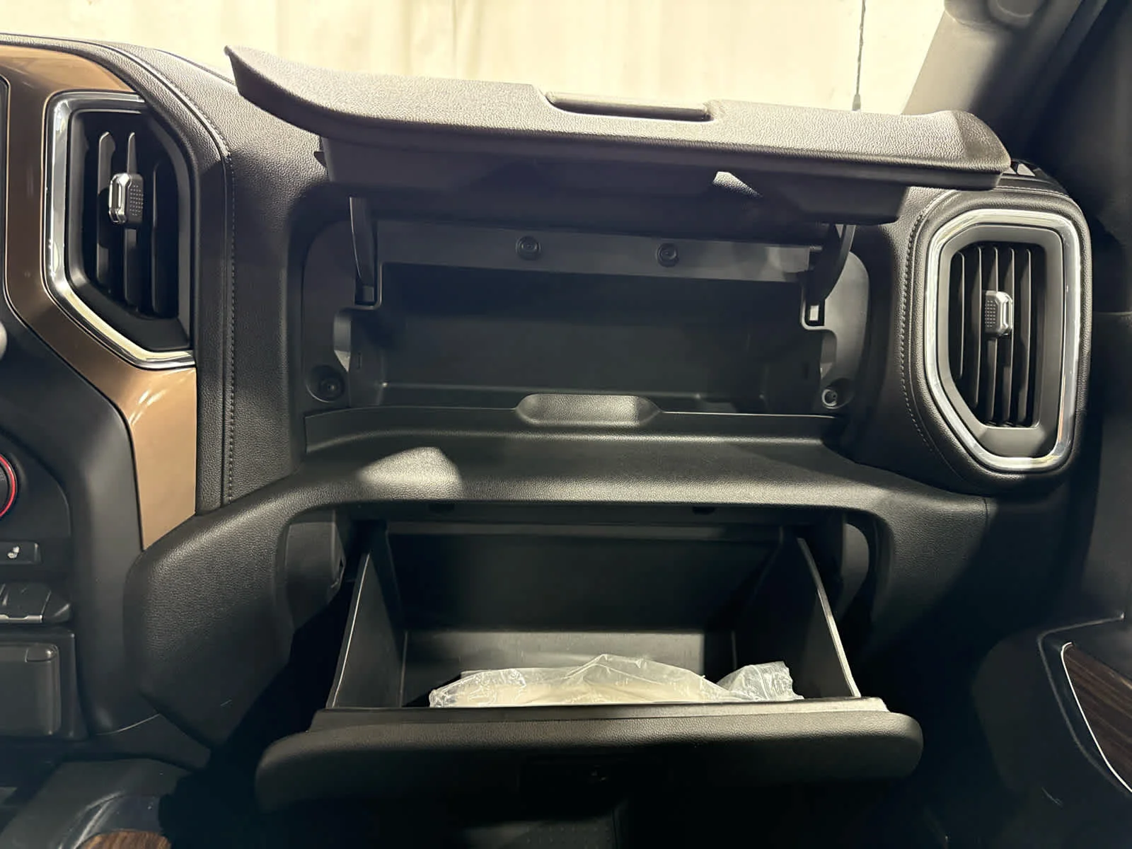 Used 2020 BLACK Chevrolet High Country image 21