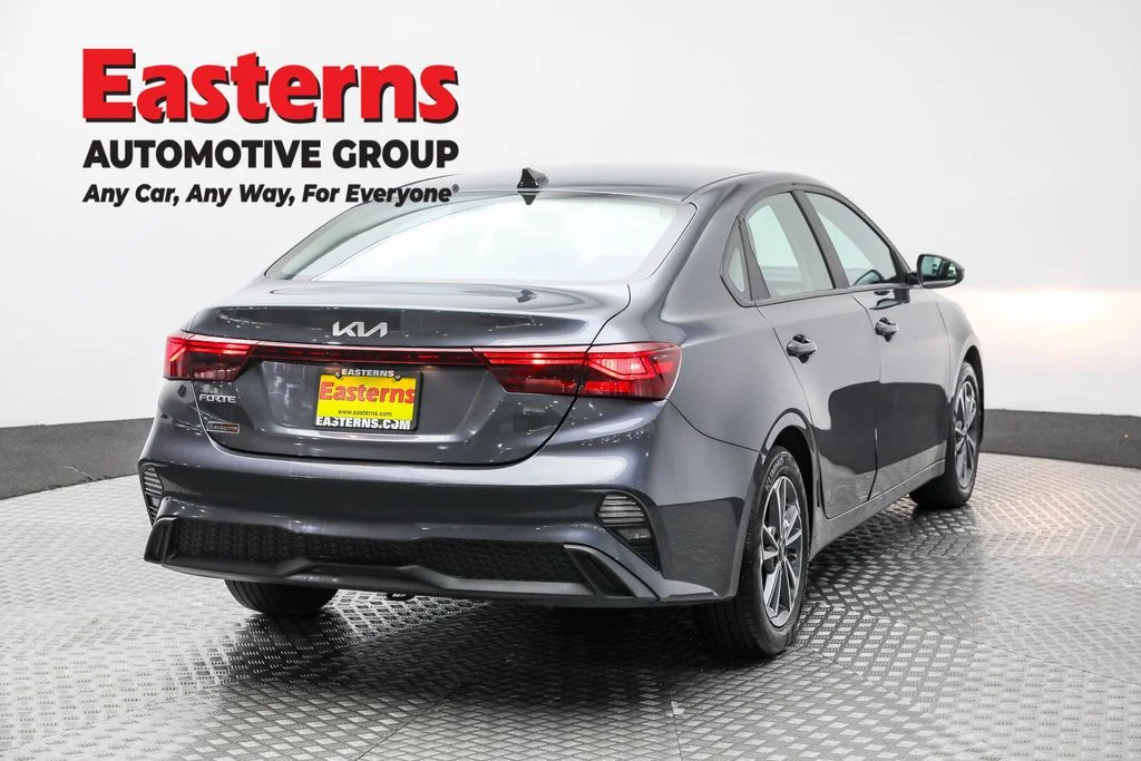 Used 2024 Gray Kia LXS image 5