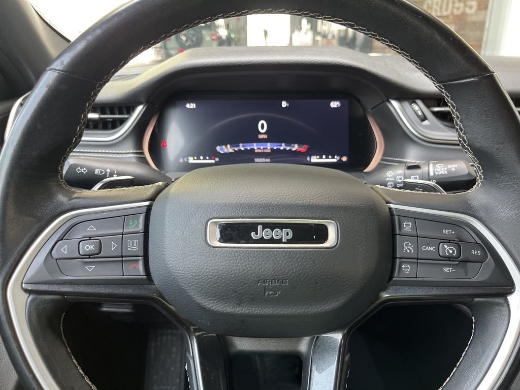 Used 2022 Diamond Black Jeep Altitude image 29