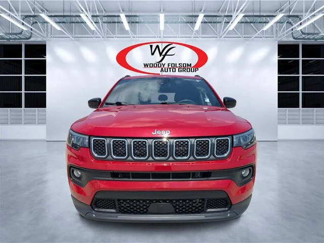 Used 2023 Red Jeep Latitude image 8