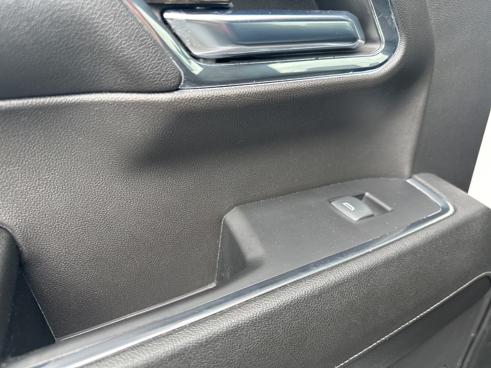 Used 2023 White Chevrolet LT image 24