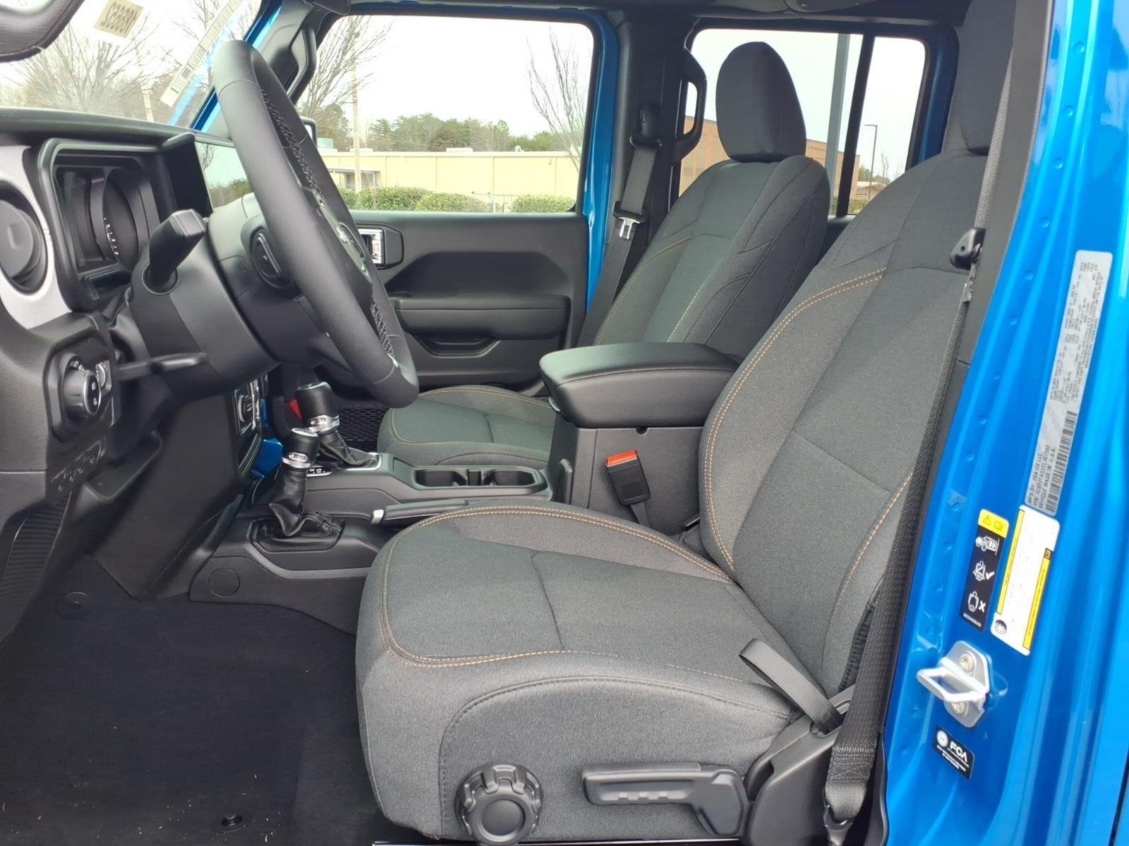 New 2026 Hydro Blue Pearl-Coat Exterior Paint Jeep Sport S image 17