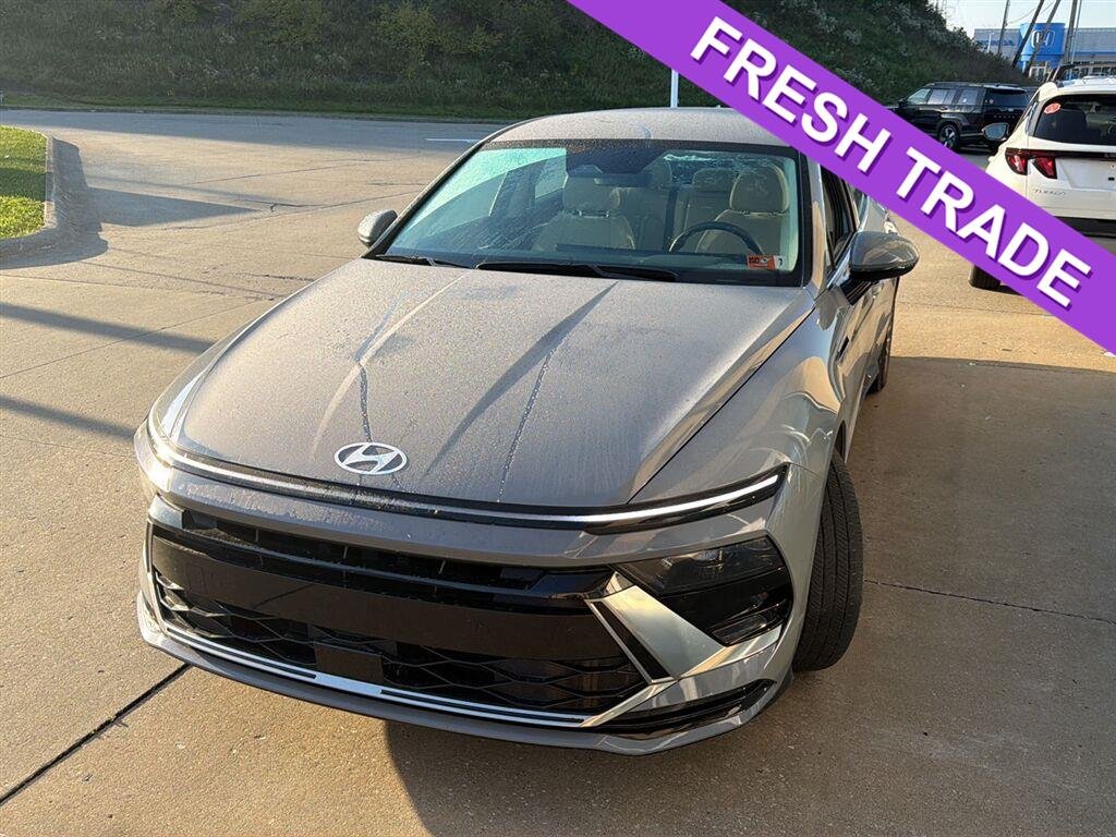 Used 2025 Transmission Blue Hyundai SEL image 1