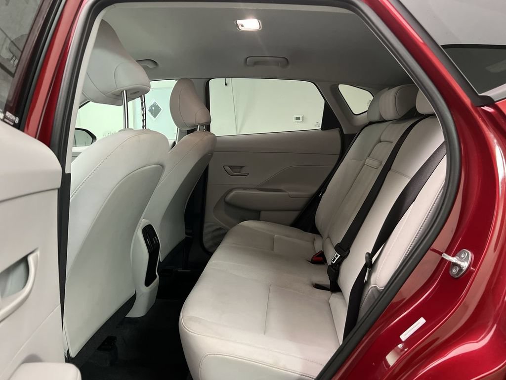 2025 Hyundai Kona SEL - Photo 22