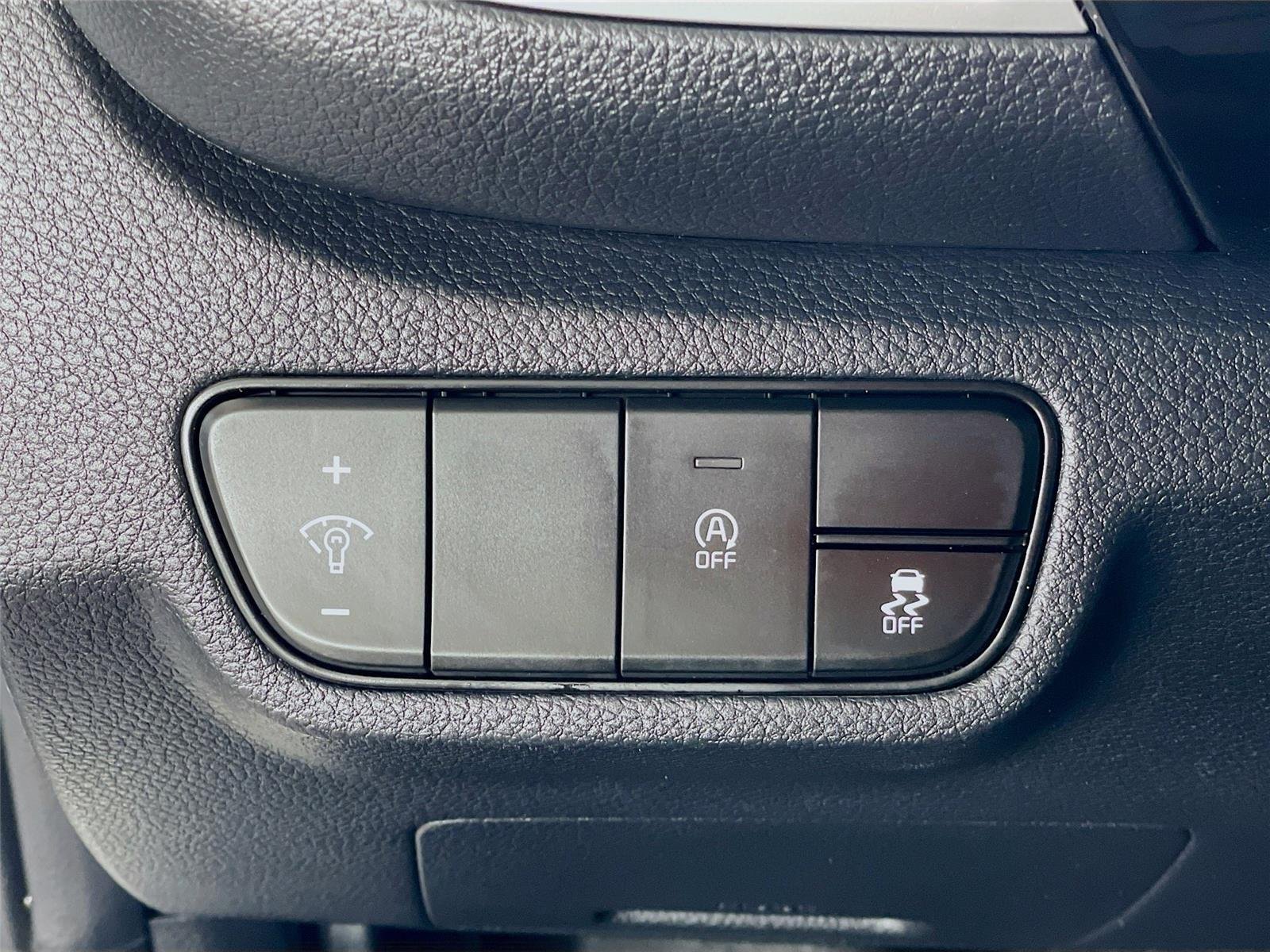 Used 2025 Clear White/Fusion Black Roof Kia S image 15