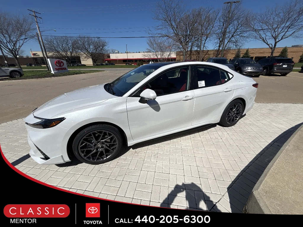 New 2026 Wind Chill Pearl Toyota XSE image 4