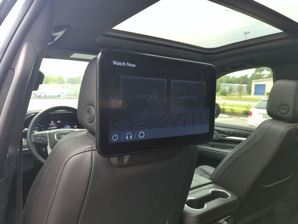 Used 2023 Silver GMC Denali image 29
