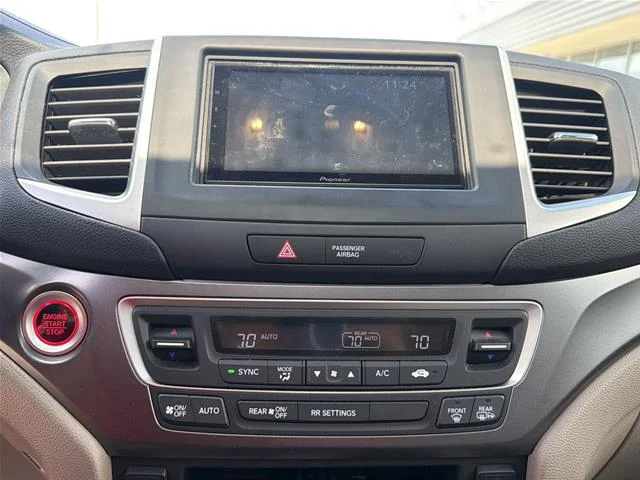 Used 2019 Deep Scarlet Pearl Honda  image 6