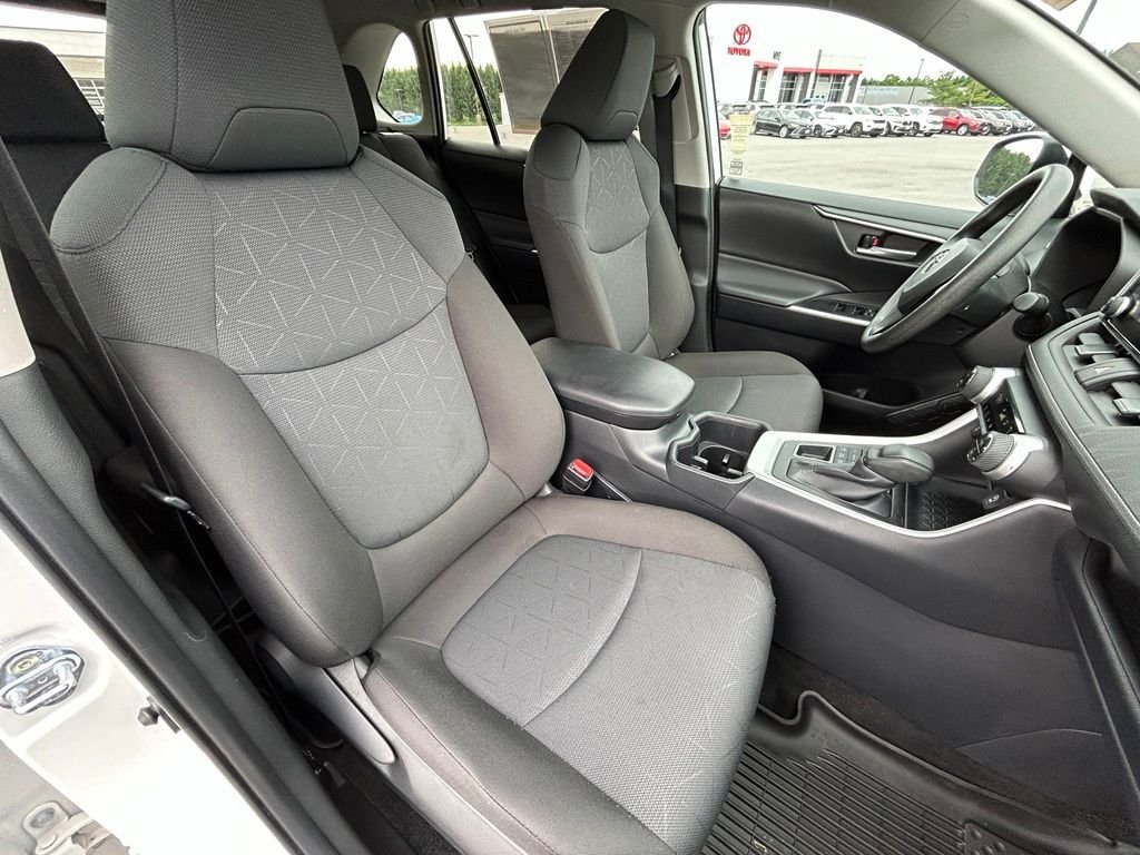 Used 2025 White Toyota XLE image 39