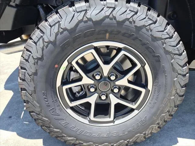 New 2026 Black Clearcoat Jeep Rubicon image 14
