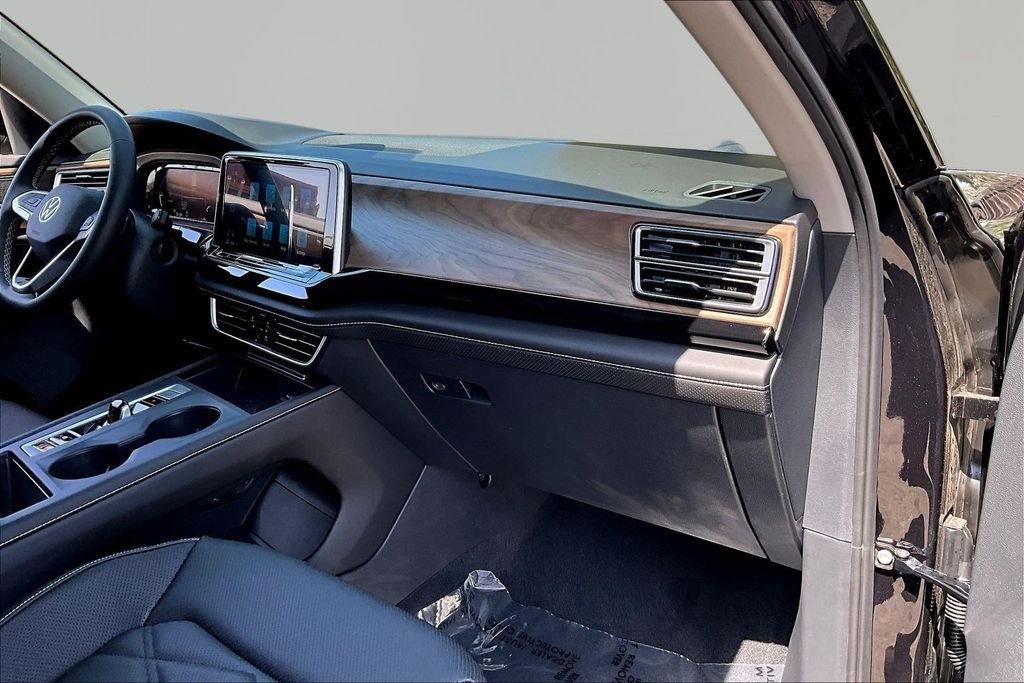 New 2026 Black Volkswagen 2.0T SE image 28