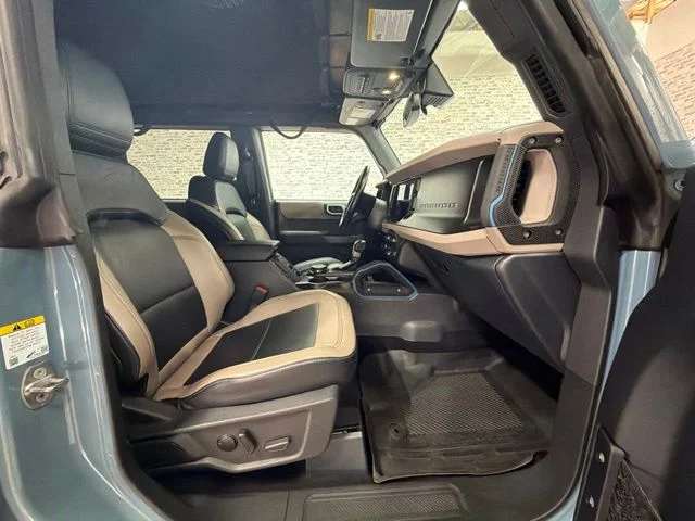 Used 2022 Gray Ford Wildtrak image 9