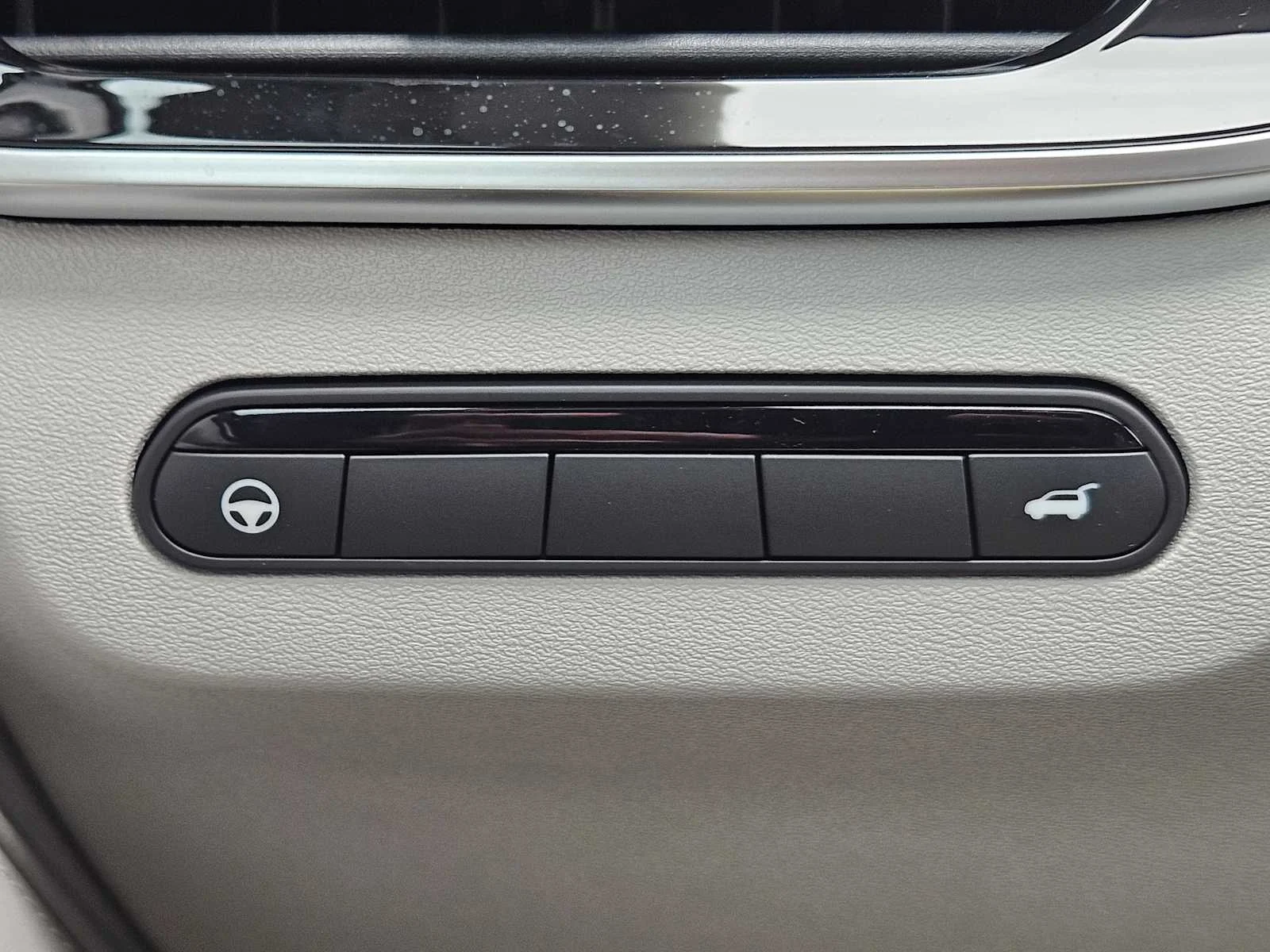 New 2027 HARBOR GRAY INFINITI Luxe FWD image 16