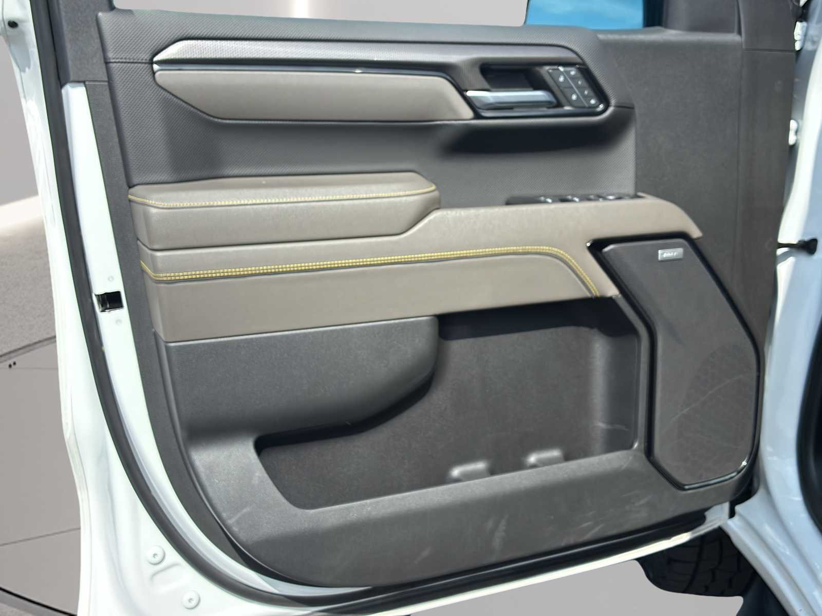 2023 Chevrolet Silverado 1500 ZR2 - Photo 29