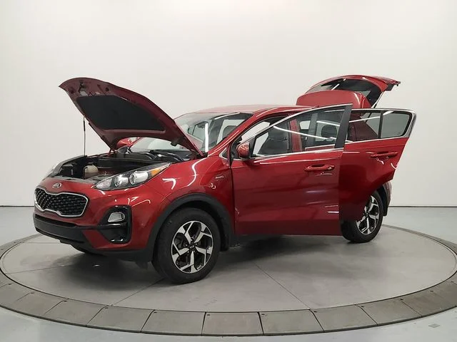 Used 2022 Red Kia LX image 11