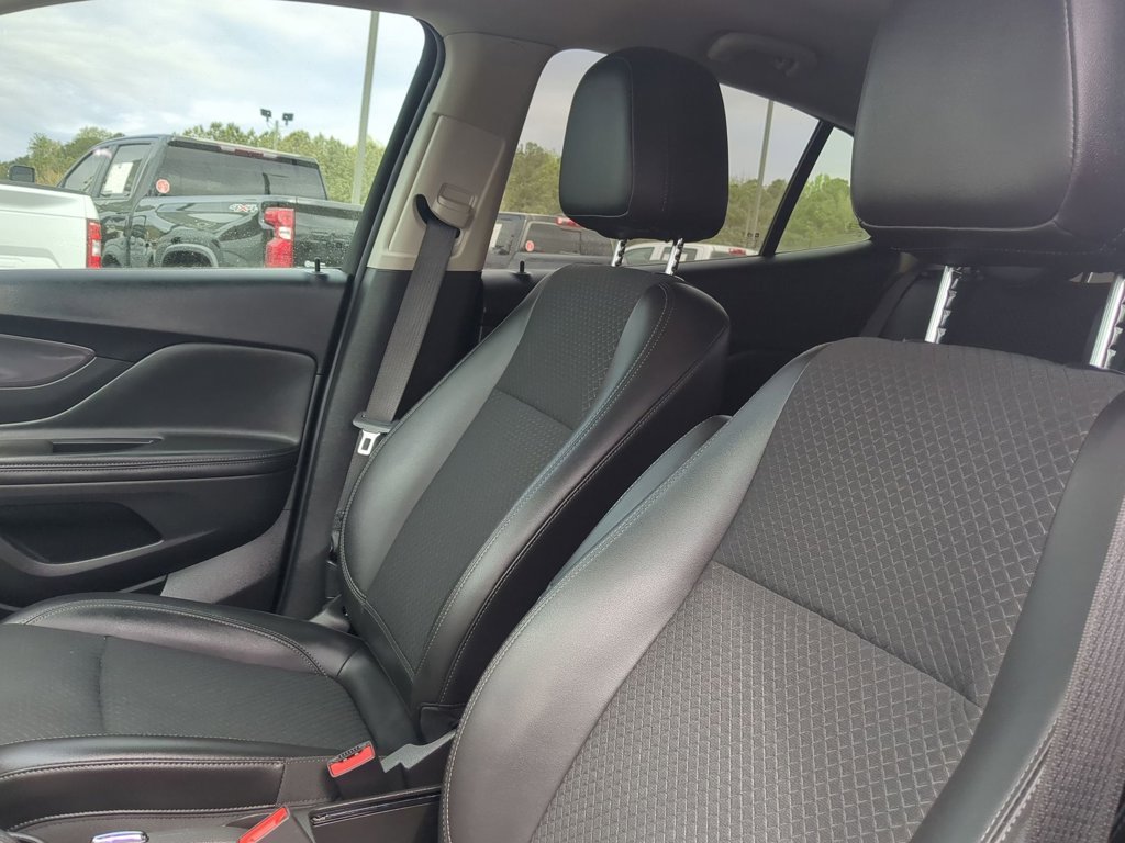Used 2022 Ebony Twilight Metallic Buick Preferred image 14