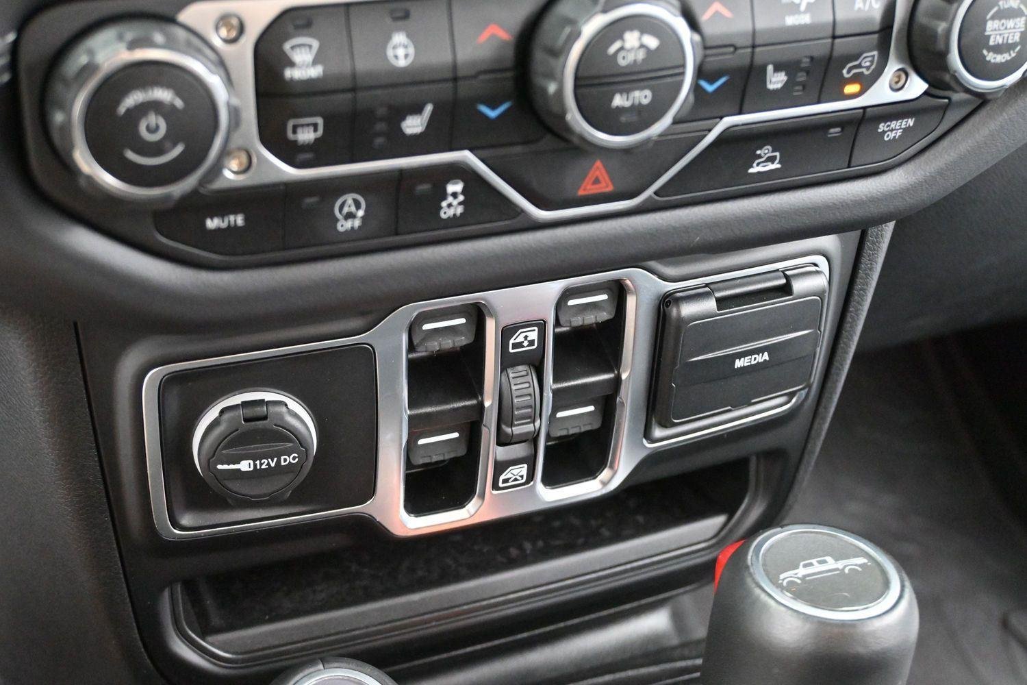 Used 2025 White Jeep High Tide image 21