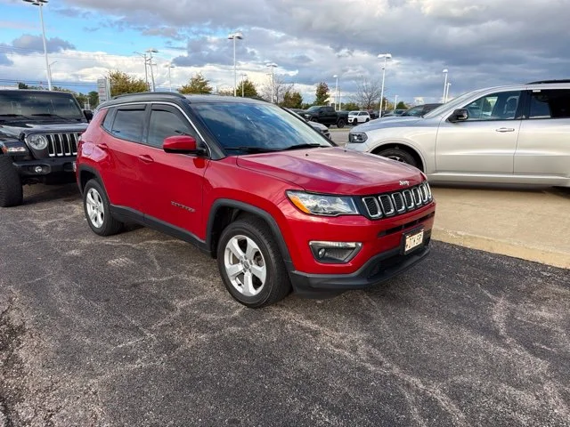 Used 2019 Jeep Compass Latitude with VIN 3C4NJDBB9KT742301 for sale in Glendale Heights, IL