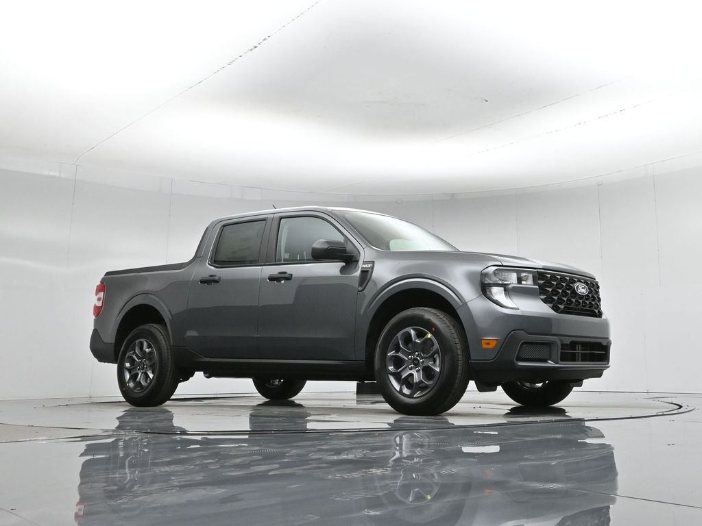 New 2026 Carbonized Gray Metallic Ford XLT image 3