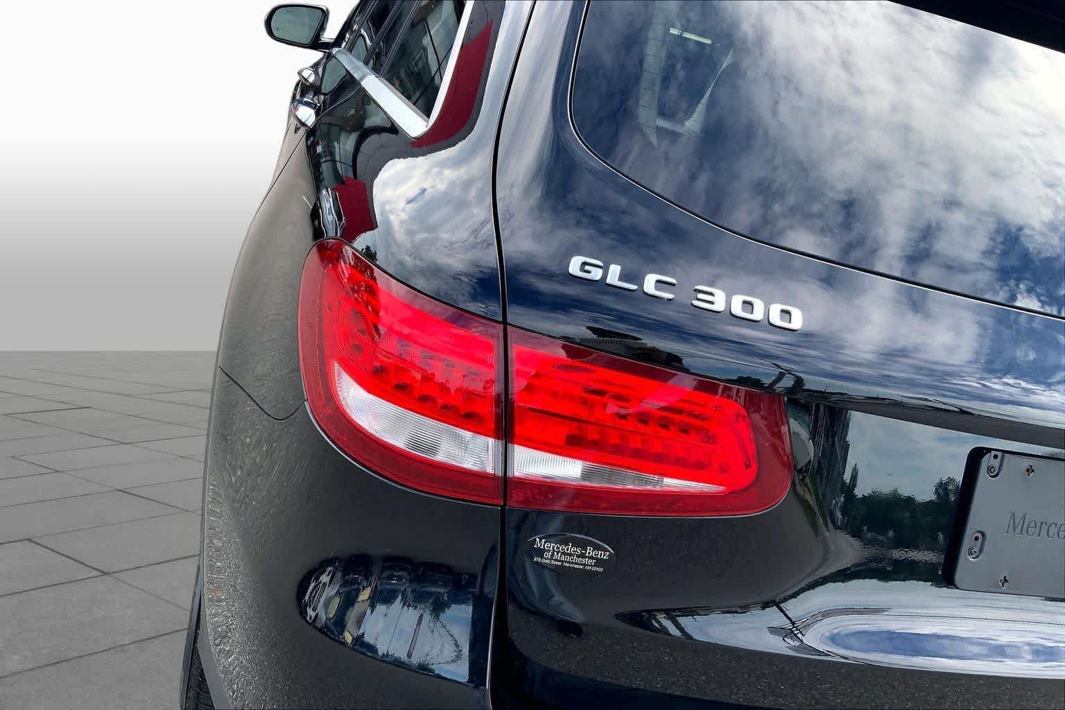 Used 2018 Black Mercedes-Benz GLC 300 image 27