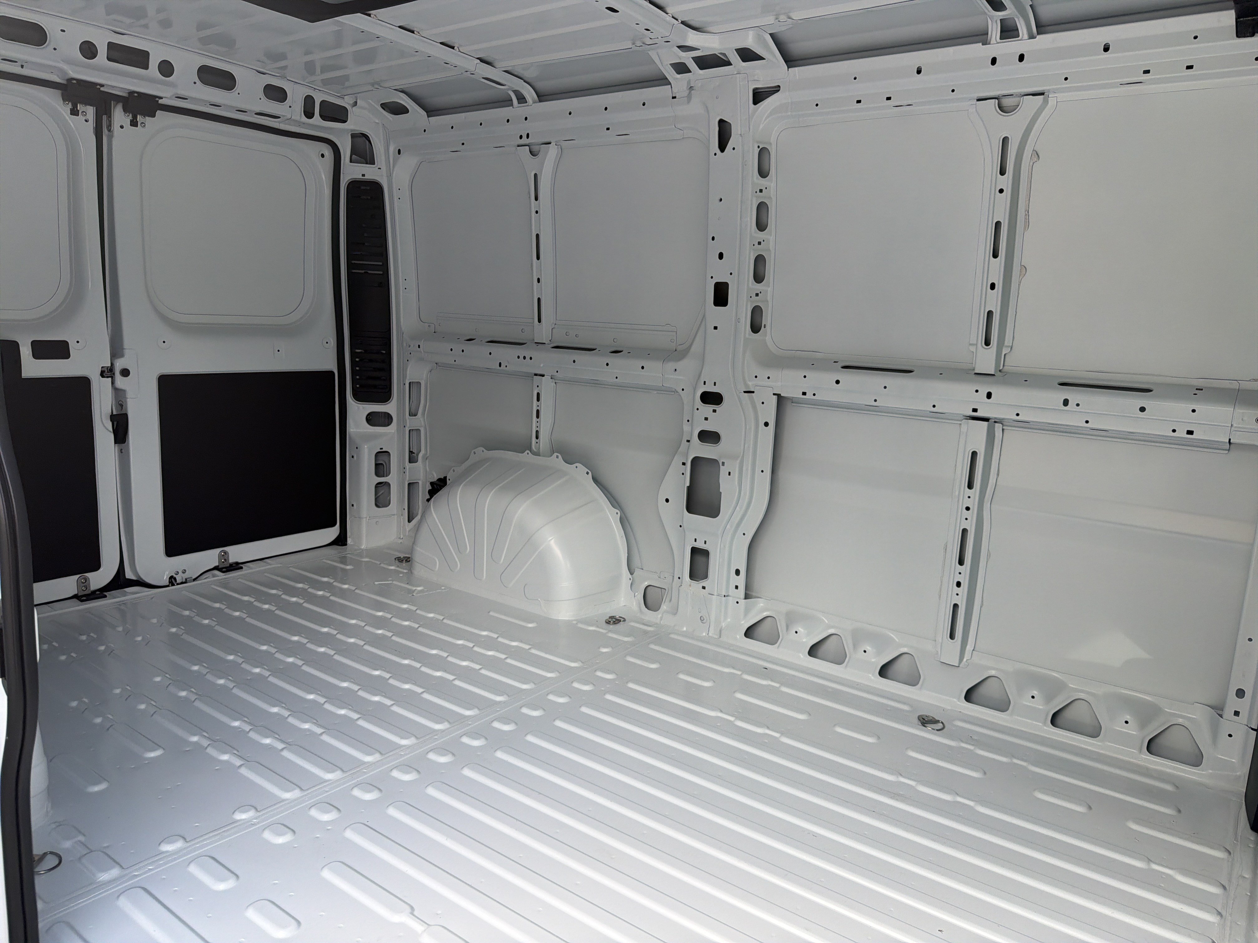 New 2026 Bright White Clearcoat Ram Tradesman image 18
