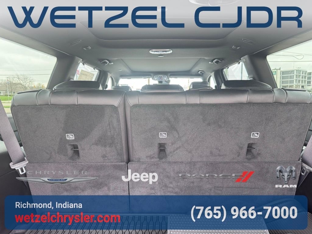 New 2026 Velvet Red Pearl-Coat Exterior Paint Jeep Limited Altitude image 41