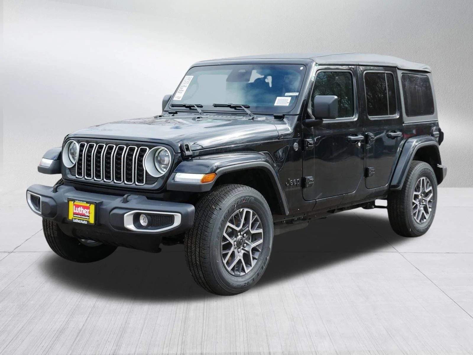 New 2026 Black Clear-Coat Exterior Paint Jeep Sahara image 3