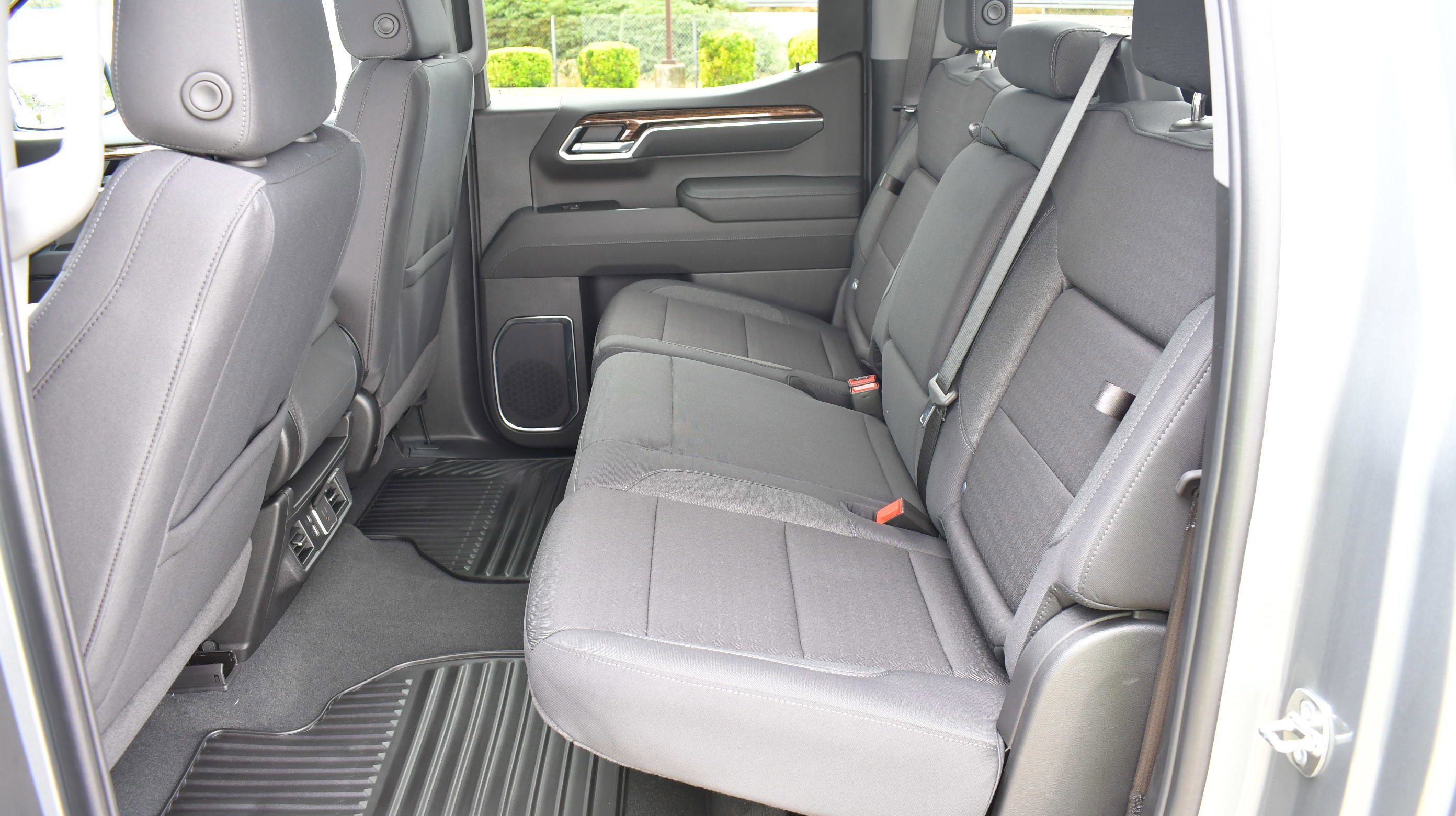Used 2026 Sterling Metallic GMC Elevation image 25