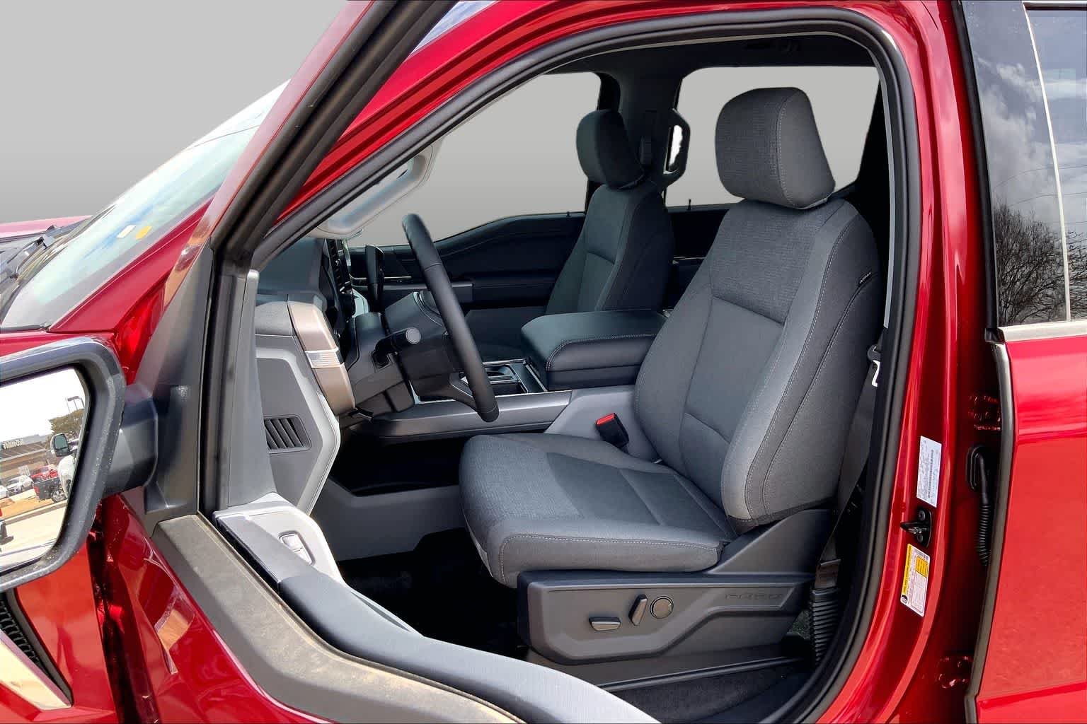 New 2026 Ruby Red Metallic Tinted Clearcoat Ford XLT image 9