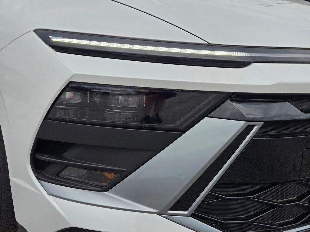 New 2026 White Hyundai SE image 2