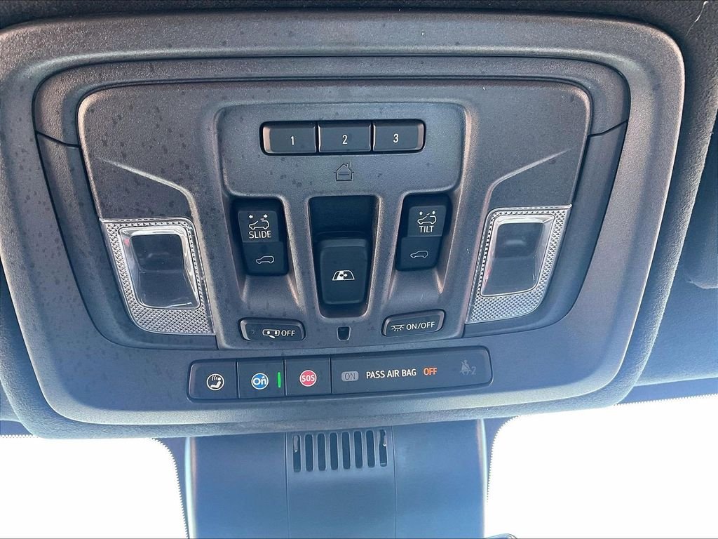 Used 2024 Silver GMC Denali Ultimate image 26