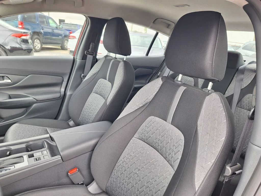 Used 2026 Scarlet Nissan SV image 11