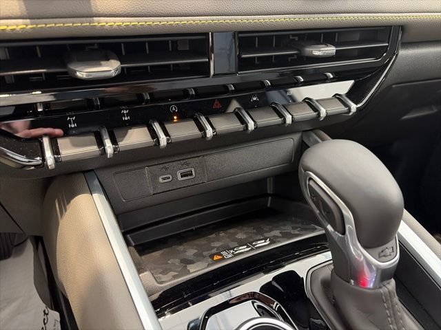 2026 Chevrolet Colorado ZR2 - Photo 19
